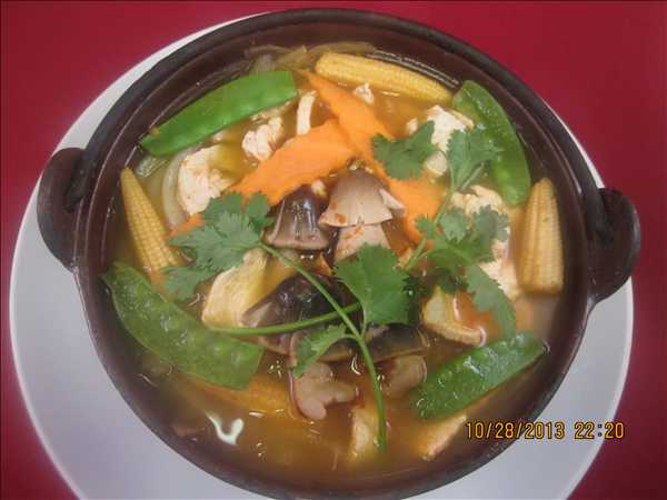 Spicy Thai Tom Yum Noodle Soup (Chicken)